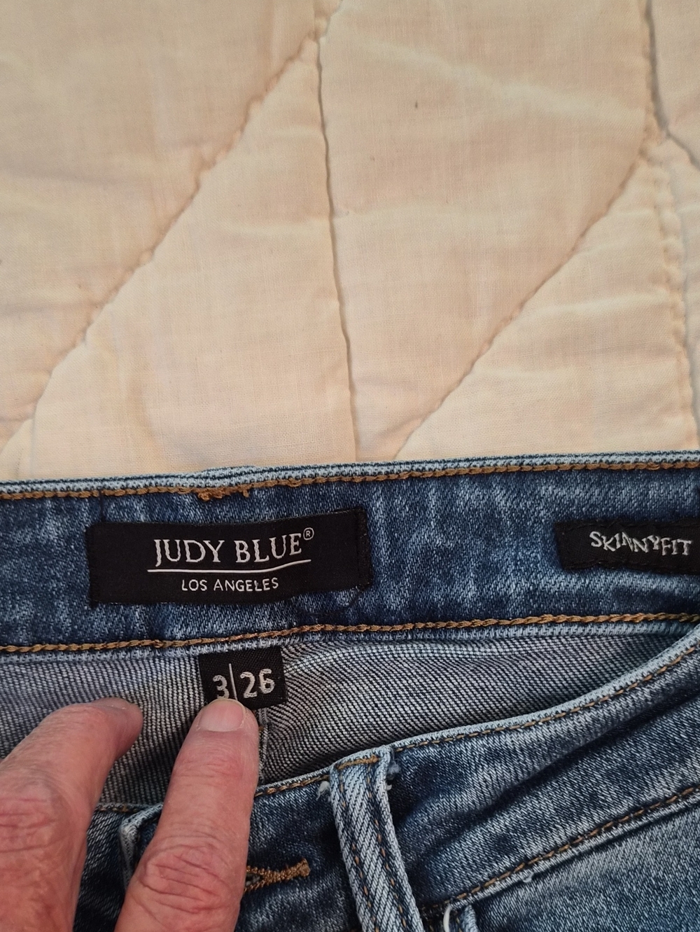 Judy Blue -Skinny Fit Jeans Daisy Embroidered  - Size 3/26 - Picture 8 of 8